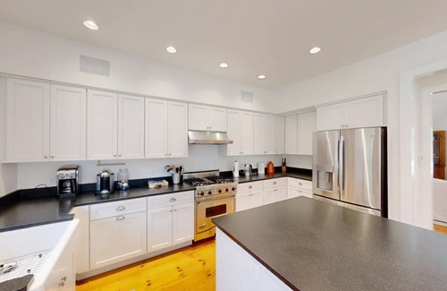 Dennis Casa | Historic 6 Bedroom/6 Bath Home with Saltwater Pool