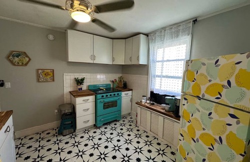 Old Southwest Apartamento | Historic Apartment in Roanoke Near Carilion Hospital & Downtown - Pet Friendly