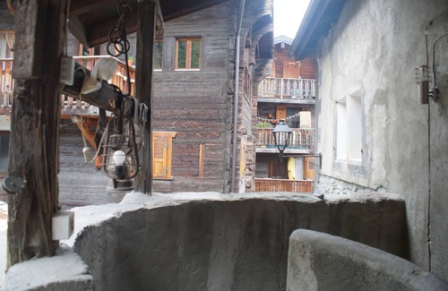 Naters Apartamento | Historic Apartment in the old Village of Naters