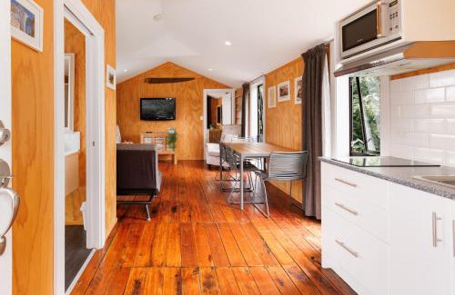 Tauranga Casa | Historic Barn Loft - Private & Spacious