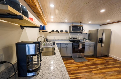 Greenville Apartamento | Historic Barn Suites