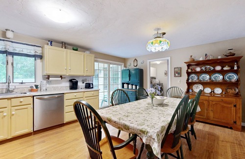 Barnstable Casa | Historic Barnstable Village Home w/ Private Yard - Near Beach