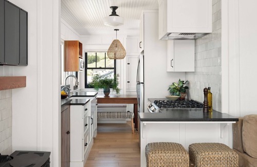 Dillon Beach Casa | Historic Beach Cottage with Ocean View Deck - Steps to Beach