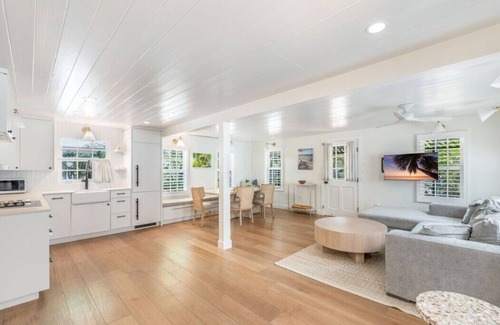 West Bay Cabaña | Historic Boggy Sand Wood Cottage with Pool & Private Seven Mile Beach Access