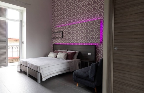 Torre del Greco Casa | Historic building with private spa
