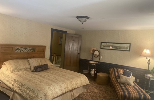 Deersville Hotel | Historic building, Historic town go back in time, near lakes & hiking trails.