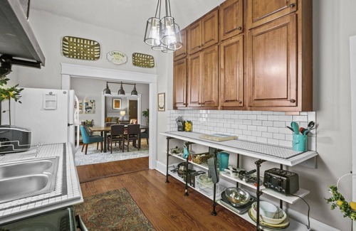 Greenville Casa | Historic Bungalow 2 Blocks from Uptown Action & 6 Blocks from ECU!