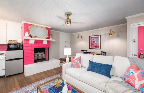 Burlington Apartamento | Historic Burlington Gem: Cozy Retreat with Outdoor Oasis