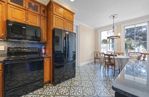 Laconia Casa | Historic Busiel House in the Heart of Laconia