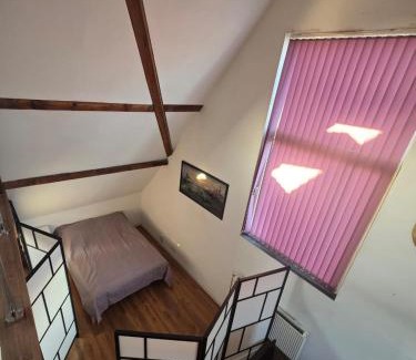 Schiedam Apartamento | Historic Canal-Side Apartment
