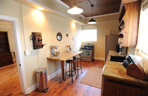Winston - Salem Casa | Historic Carriage House in Walkable Downtown Winston-Salem