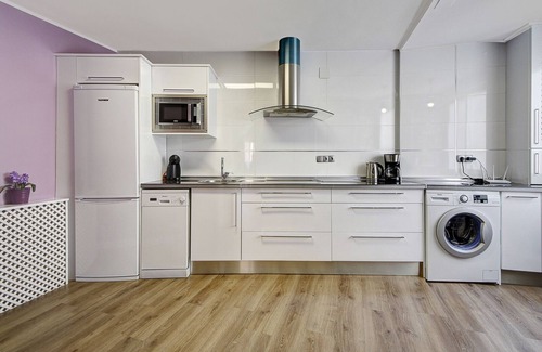 Centro - Sagrario Apartamento | HISTORIC CENTER CATHEDRAL/ALBAICIN - FREE PARKING & WIFI