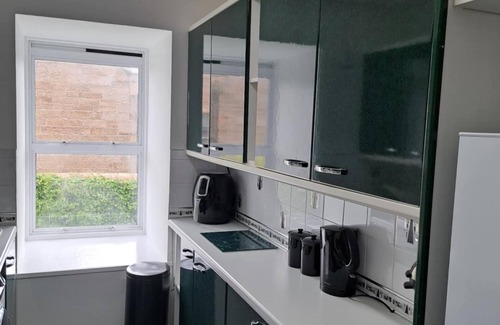 Campbeltown Casa | Historic central apartment in Castlehill Mansions
