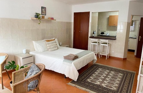Lagos City Center Apartamento | Historic Centre: Casa Protea - Studio Apartment