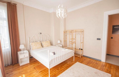Cihangir Apartamento | Historic Charming Apartment