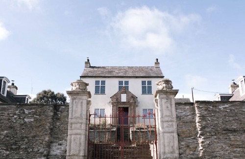 Kinsale Town Centre Cabaña | Historic cottage overlooking Kinsale harbour