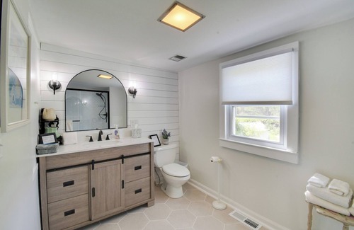 Rockbridge Baths Otro | Historic Countryside Escape - Relax, Hike, & Fish! Near Lexington
