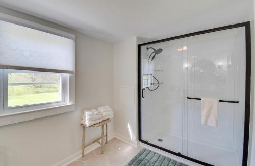Rockbridge Baths Casa | Historic Countryside Escape - Relax, Hike, & Fish!