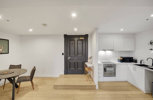 Docklands Apartamento | Historic & Designer Loft Style Apt+Parking,Pool