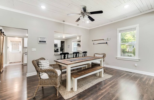 Southport Cabaña | Historic dog-friendly renovated cottage with streaming, patio, W/D, & AC