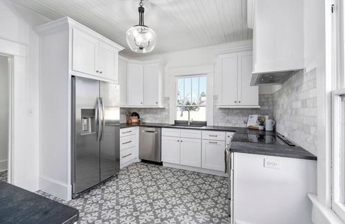 Aiken Casa | Historic Downtown - 5 Bedrooms, 7 Beds, Sleeps 10!
