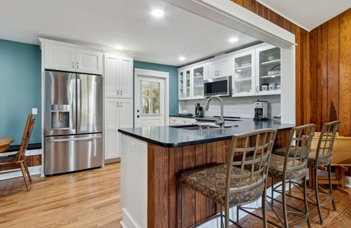 St. Marys Casa | Historic Downtown: Dining, Shops, Ferry Steps Away
