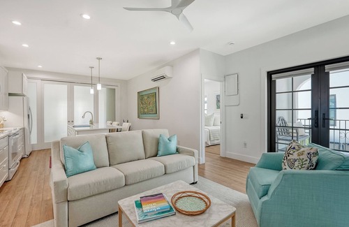 Burns Square Casa | Historic Downtown Sarasota - Gem II