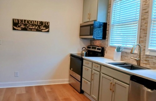 Macon Casa | Historic Downtown - Tuck'd Inn Macon GA