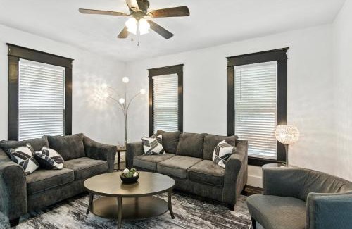 Elizabeth City Casa | Historic Elegance in the Heart of Elizabeth City home