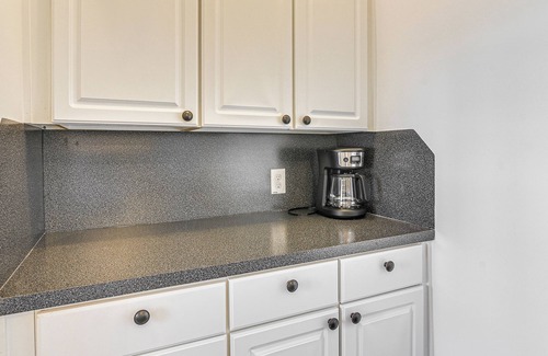 Galveston Apartamento | Historic Escape: Walk to The Strand Galleries!