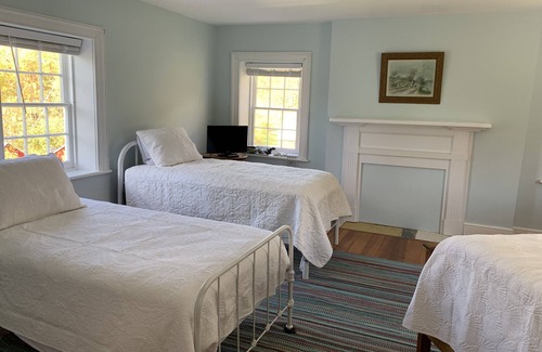 Shenandoah Otro | Historic Farm House with River Access
