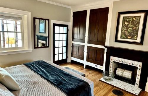 Luray Casa | Historic Farm Cottage Perfect for Groups and Horseback Riding in Virginia