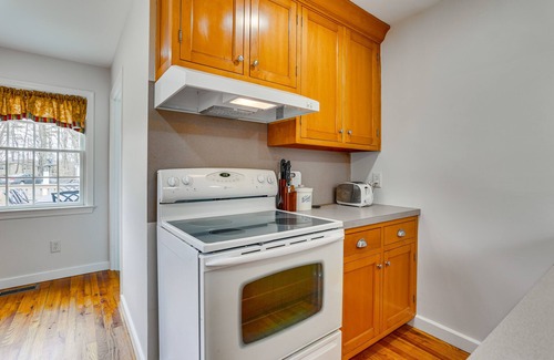 Layton Casa | Historic Farmhouse in Layton w/ Deck!