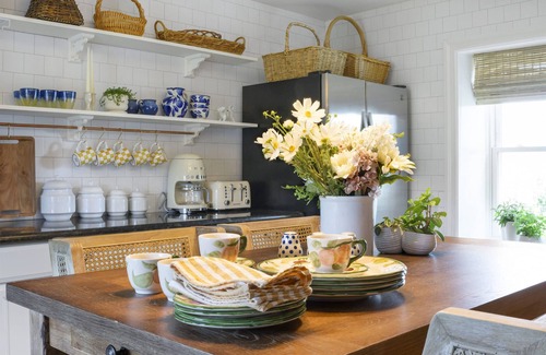 Washington Casa | Historic Farmhouse on Sprawling 55 acre Horse Farm