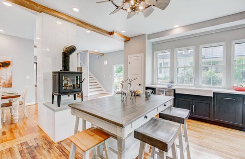 Hot Springs Casa | Summer Availability! Historic farmhouse, recently renovated, with firepit, and stunning valley views