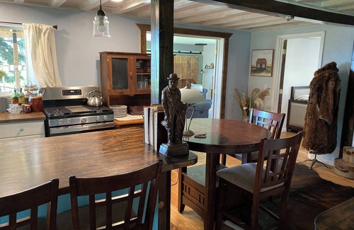 Rapid City Otro | Historic Farmhouse