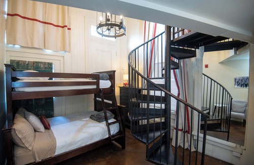 Bywater Cama Y Desayuno | Engine 24 Firehouse Room 3