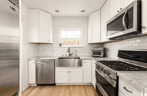 Encanto Casa | Historic Gem with Pool in the heart of Downtown!