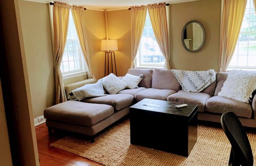 South Glastonbury Casa | Historic Getaway in South Glastonbury