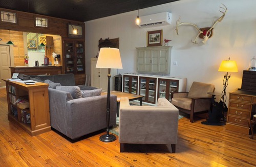 Goshen Casa | Historic Goshen Post Inn - A unique Place to stay in Rockbridge County, VA