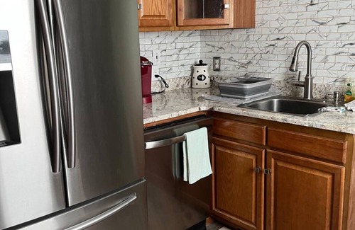 Roanoke Apartamento | Historic Grandin Village Near Black Dog Salvage