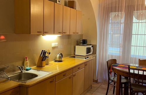 Mala Strana Apartamento | Apartamento histórico en planta baja para 2 en el centro medieval de Praga