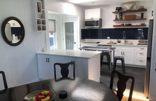 Lanikai Casa | Historic Hawaiian cottage in Lanikai fully furnished and completely remodeled