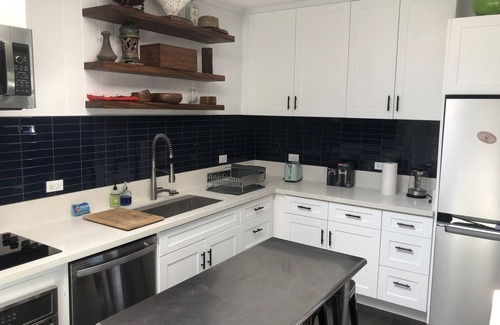 Lanikai Casa | Historic Hawaiian cottage in Lanikai fully furnished and completely remodeled