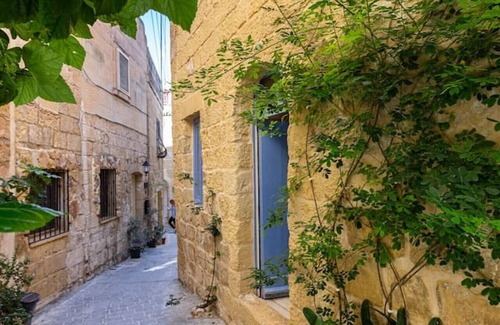 Victoria Casa | Historic Hideaway; Stunningly Converted Studio