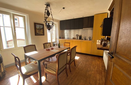 Luxembourg Ardennes Casa | Historic Holiday Home 'beim Mulles' in old Town Vianden
