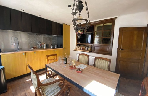 Luxembourg Ardennes Casa | Historic Holiday Home 'beim Mulles' in old Town Vianden
