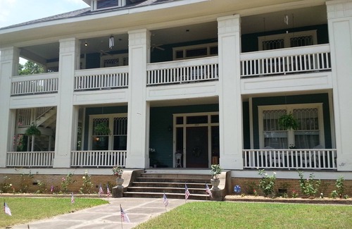 Brenham Casa | Histórico Holle House, segundo piso en hermosa casa, a minutos del centro