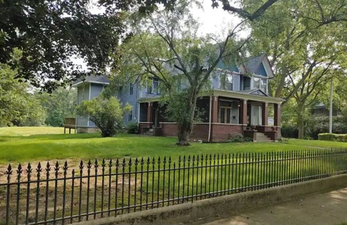 Ottawa Casa | Historic Home 15 min from Starved Rock - Selah House