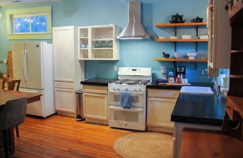 Flat Rock Casa | Historic home and HOT TUB~ In Flat Rock
